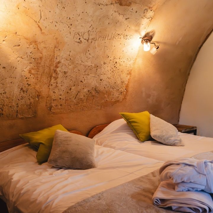 Séjour en Occitanie, au Domaine de La Vialette, Ecolodge prés des Cévennes avec gîtes et chambres d'hôtes