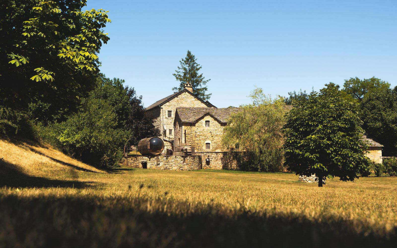 orangerie-de-romy-lozere-interieur-domaine-de-la-vialette
